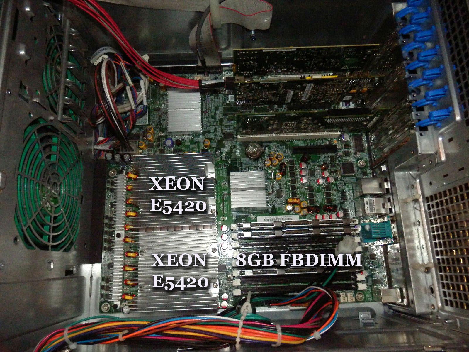DUAL XEON server / 10GB RAM / 4xSAS